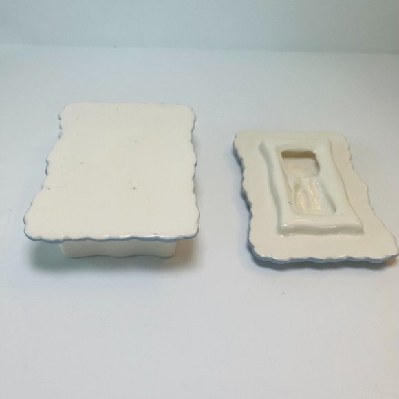 Gator Mold Co. Blue & White Rectangular Porcelain Trinket Box Lid Floral design - Picture 7 of 10
